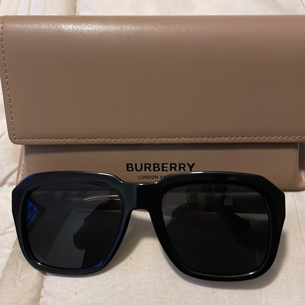 Burberry sunglasses